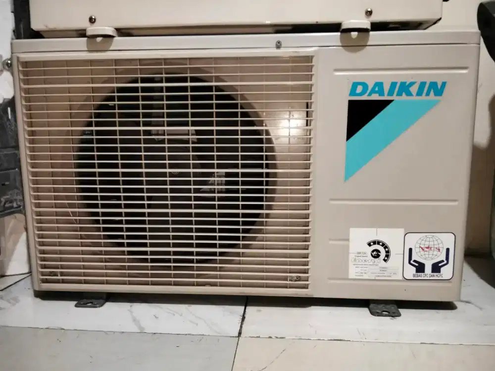 Outdor ac Daikin 3/4pk thailand