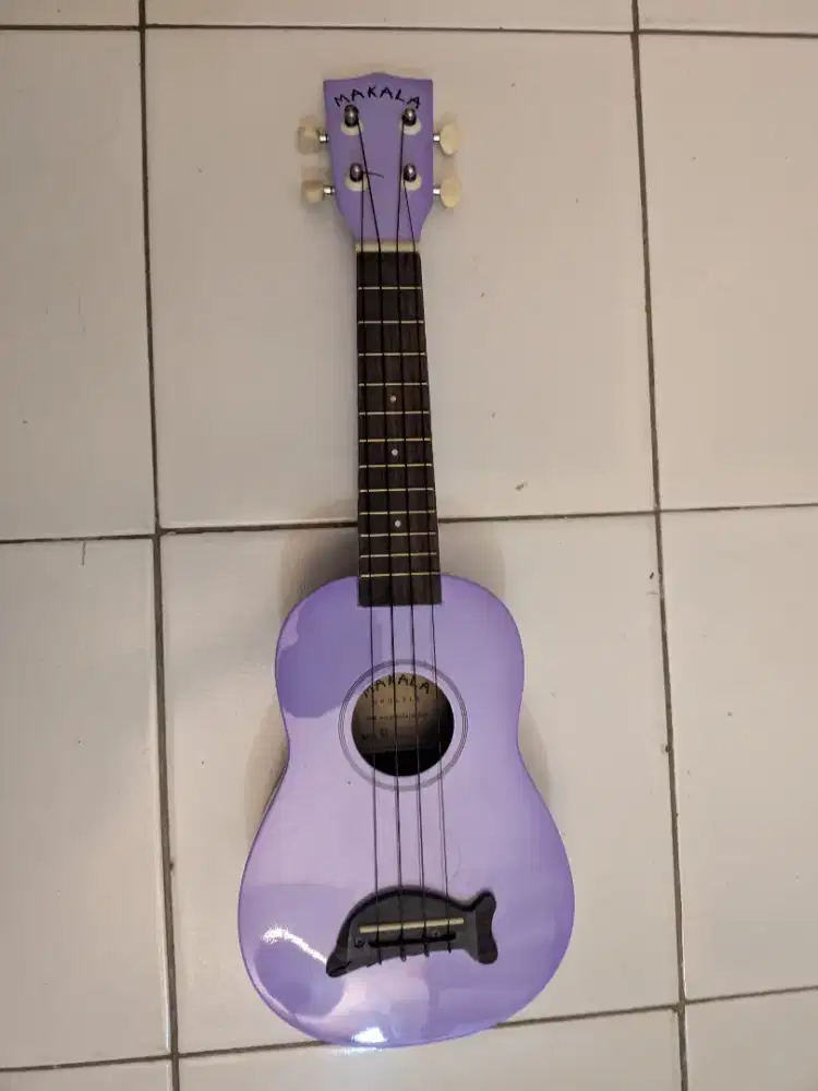 Ukulele Soprano Makala Dolphin Ungu