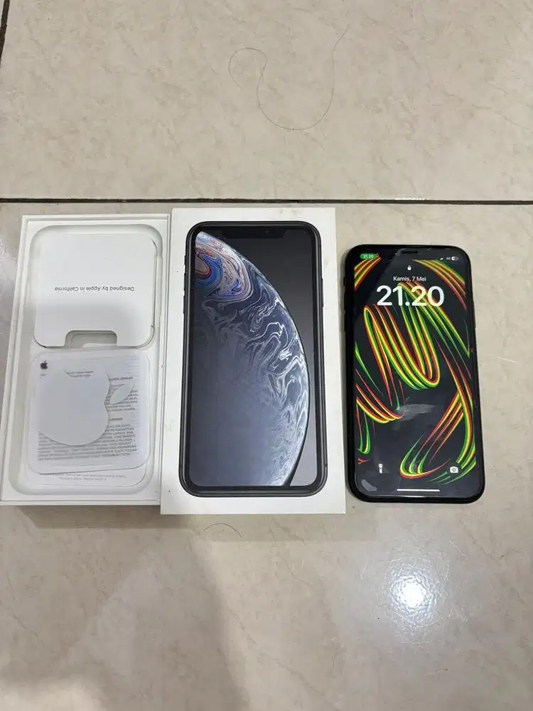 I phone xr 64gb ex ibox