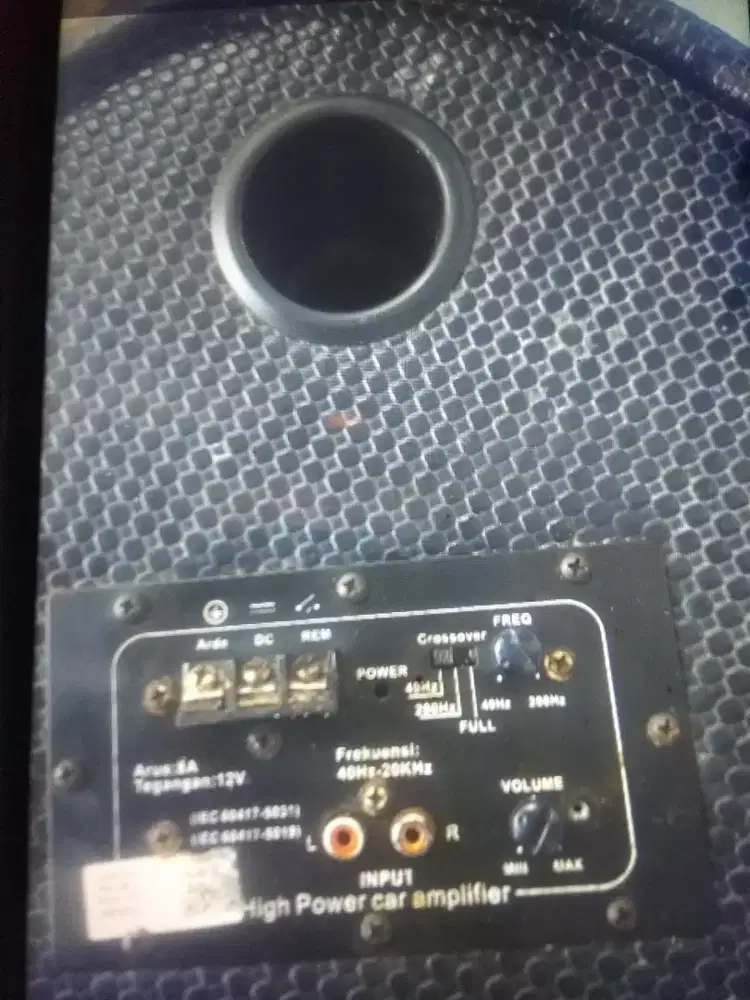 Subwoofer aktif 10 suaranya demdem