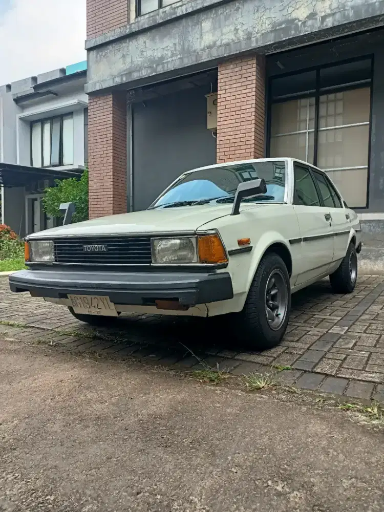 Toyota Corolla DX KE70 1983