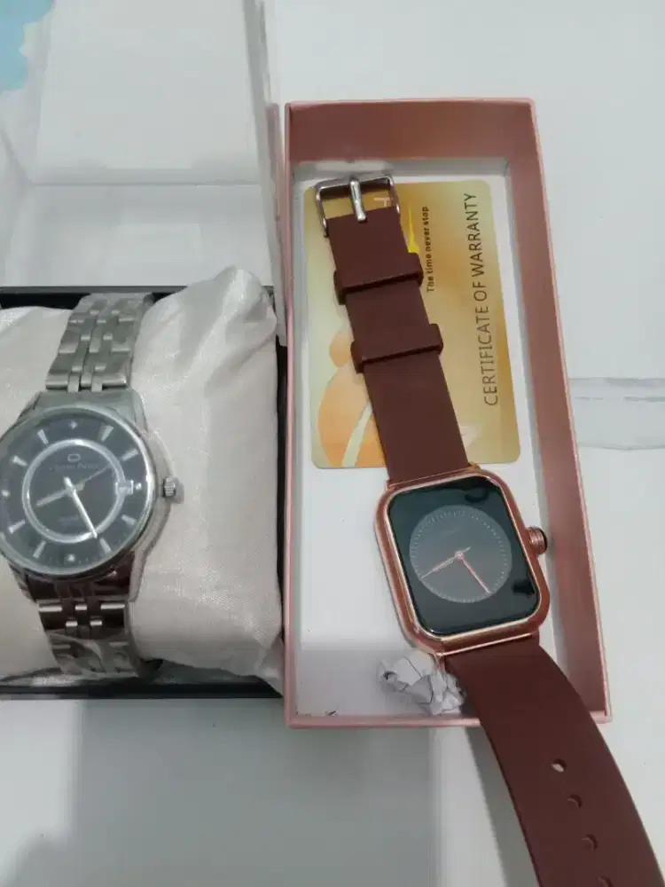 Jam tangan  wanita