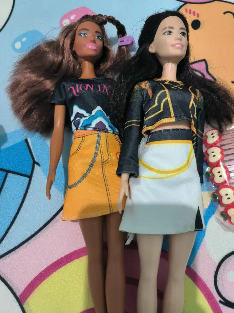 penjahit baju barbie dan boneka lain