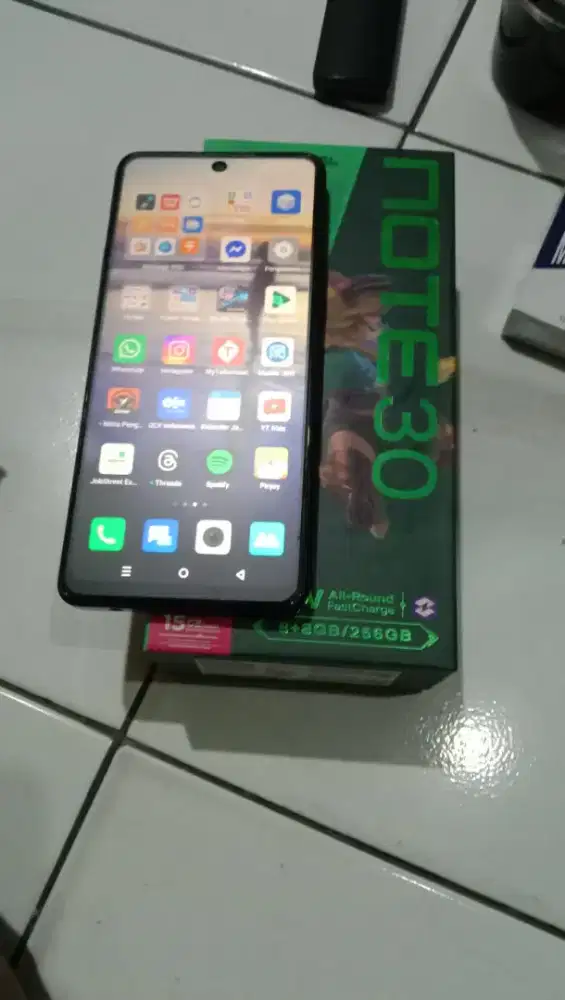 Infinix note 30, ram 8+5/256