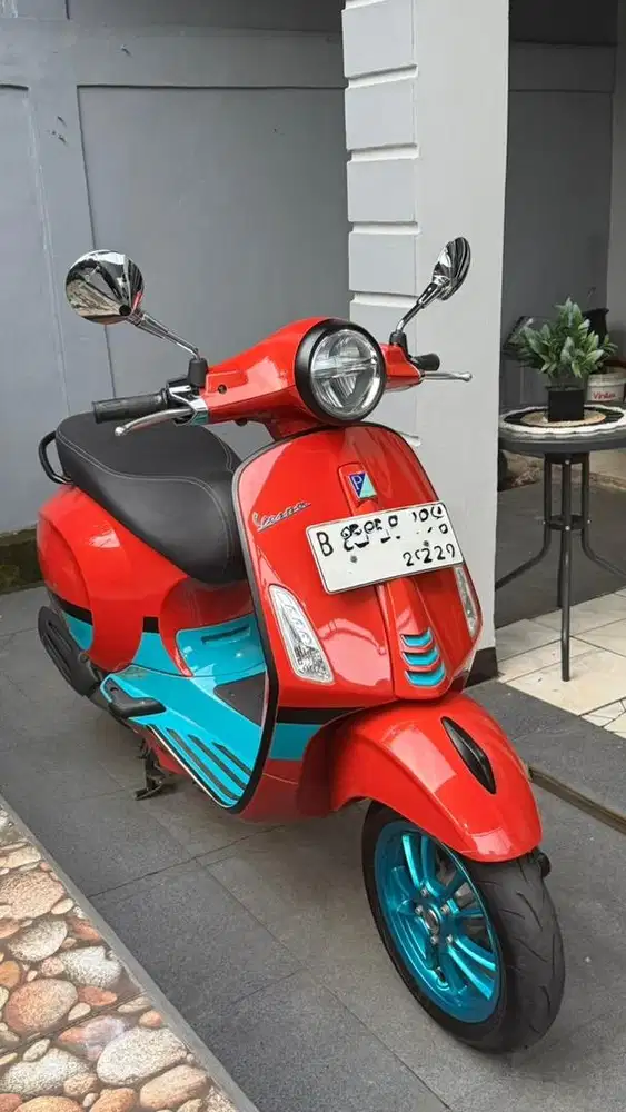 VESPA PRIMAVERA S ABS IGET ORANGE COLOR VIBE