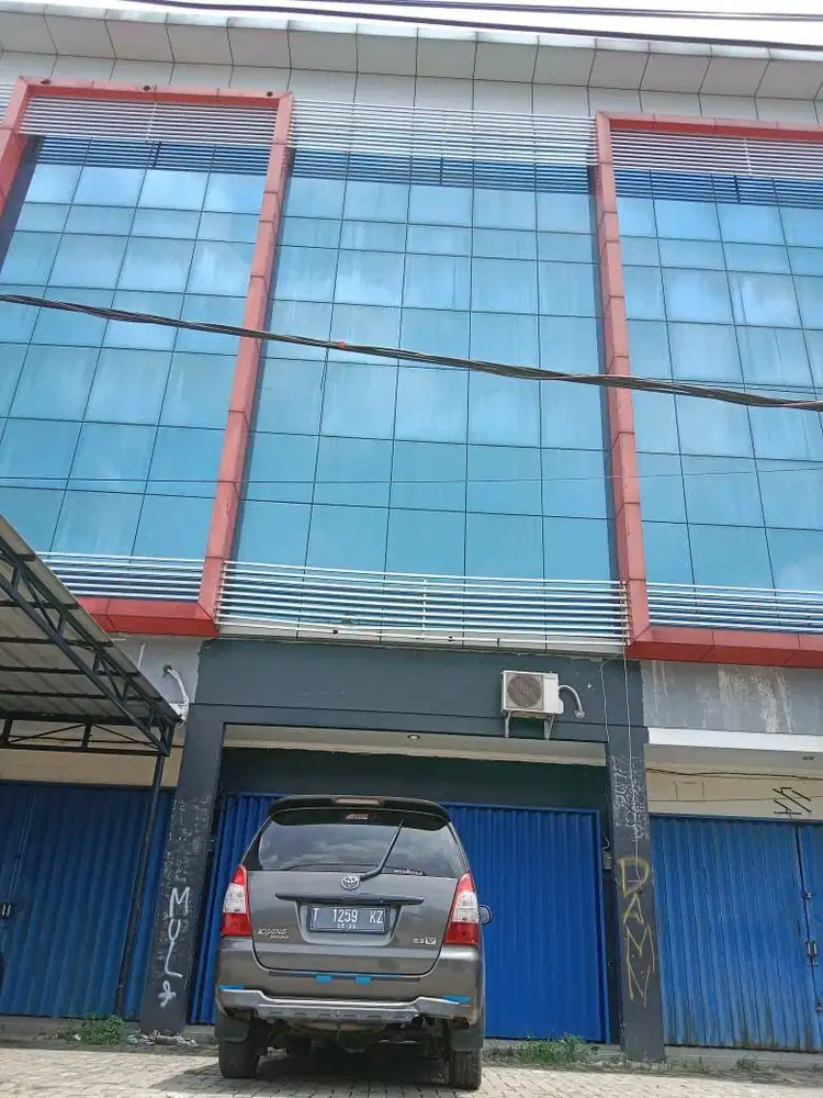 RUKO STRATEGIS KARAWANG BARAT
