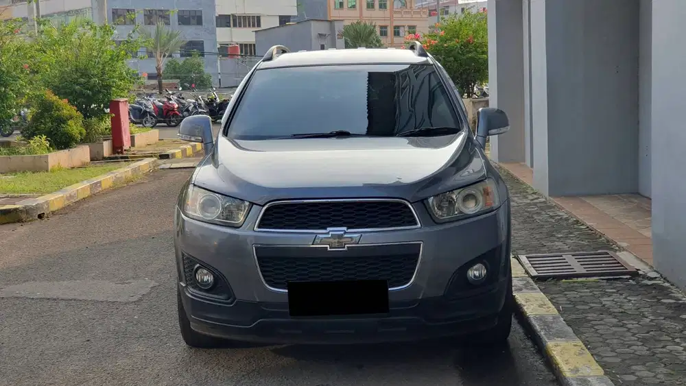 Chevrolet Captiva 2.4 FL Bensin AT Abu Metalik 2015 LOW KM ANTIK