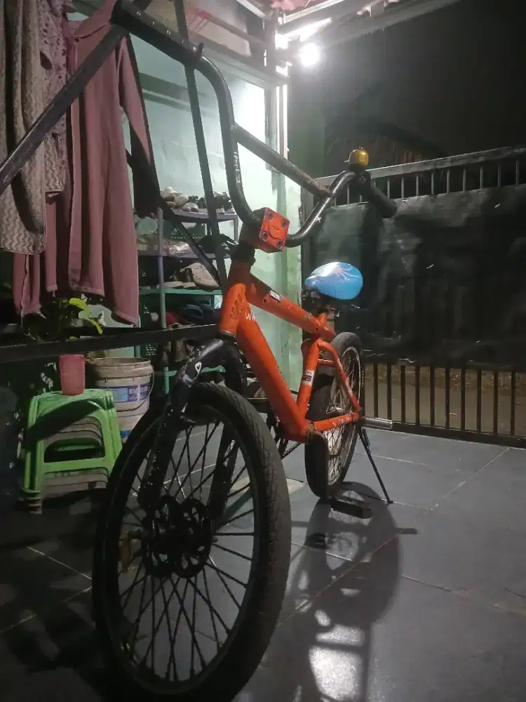 Sepeda BMX UNITED ukuran 20