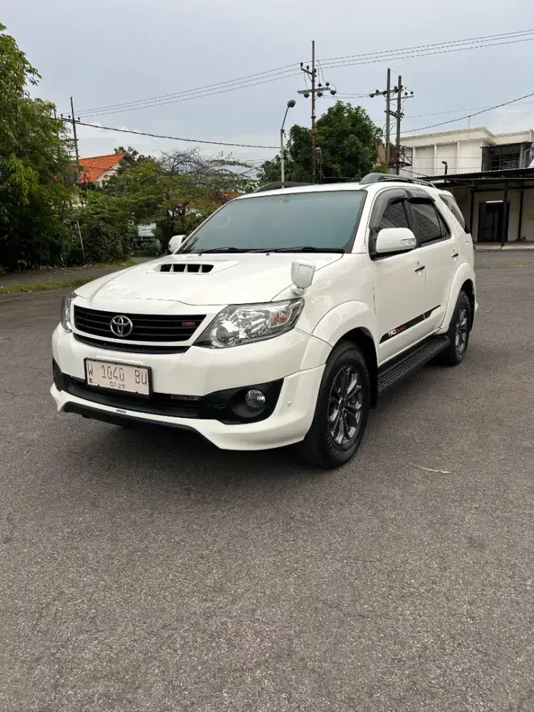 Toyota Fortuner G disel solar manual 2014 putih