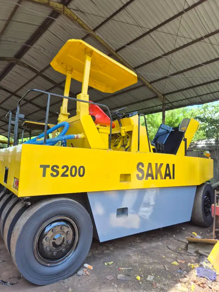 TR Sakai TS 200