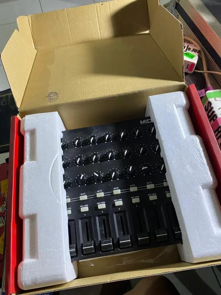 Akai midi mix daw controller