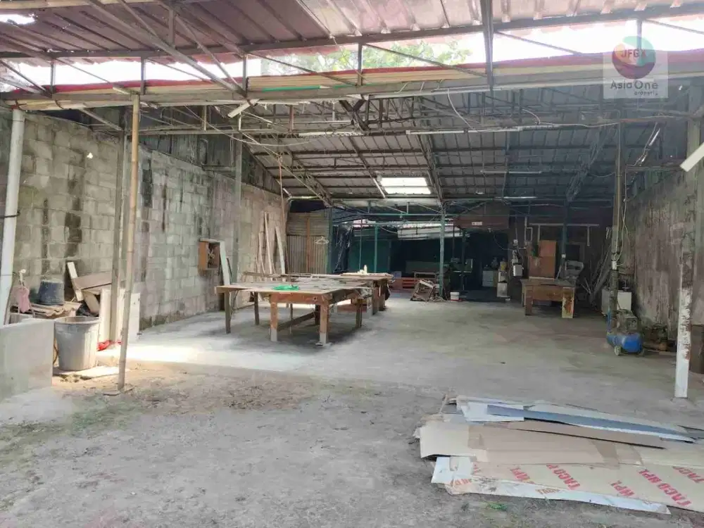 Bangunan & Lahan Ex Workshop di Pondok Pekayon Indah Bebas Banjir