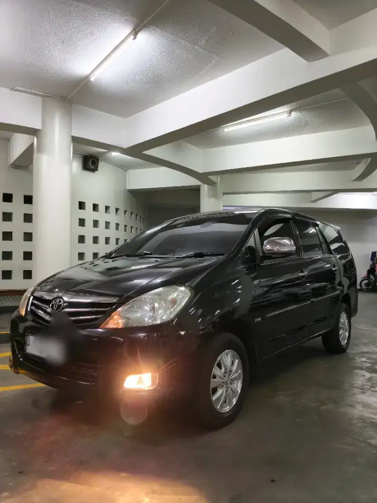 Innova V Automatic 2009
