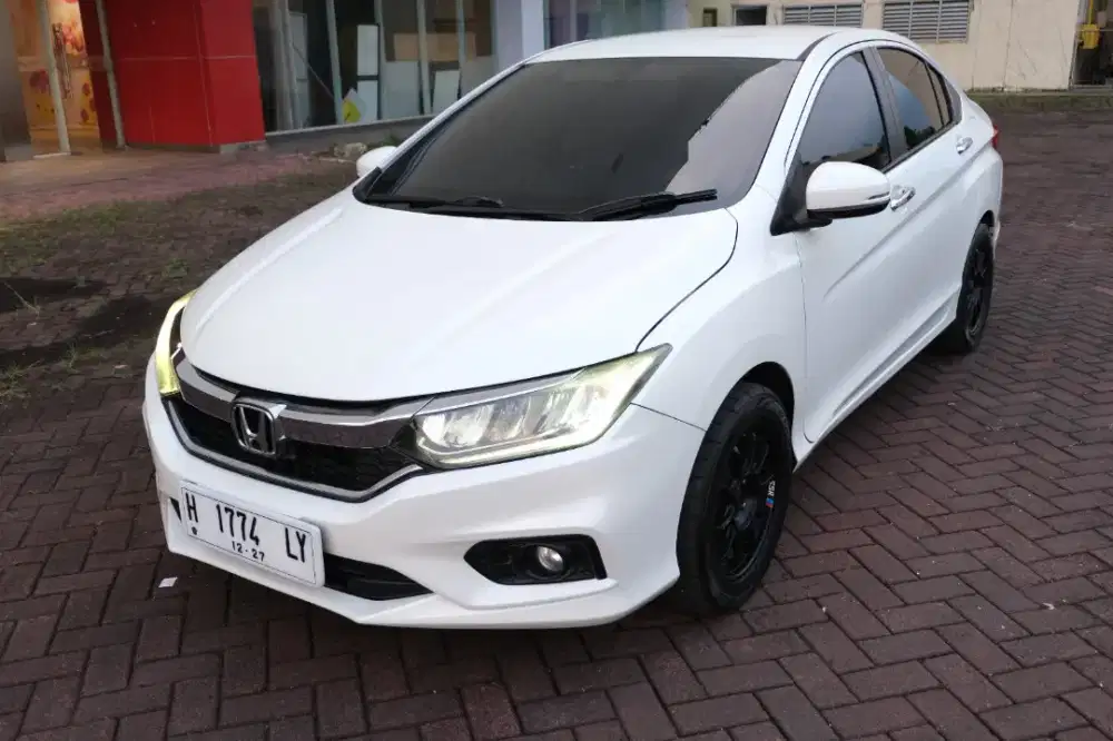 Honda City RS 2017 Tgn1 Istwa Putih Autimatic Antik