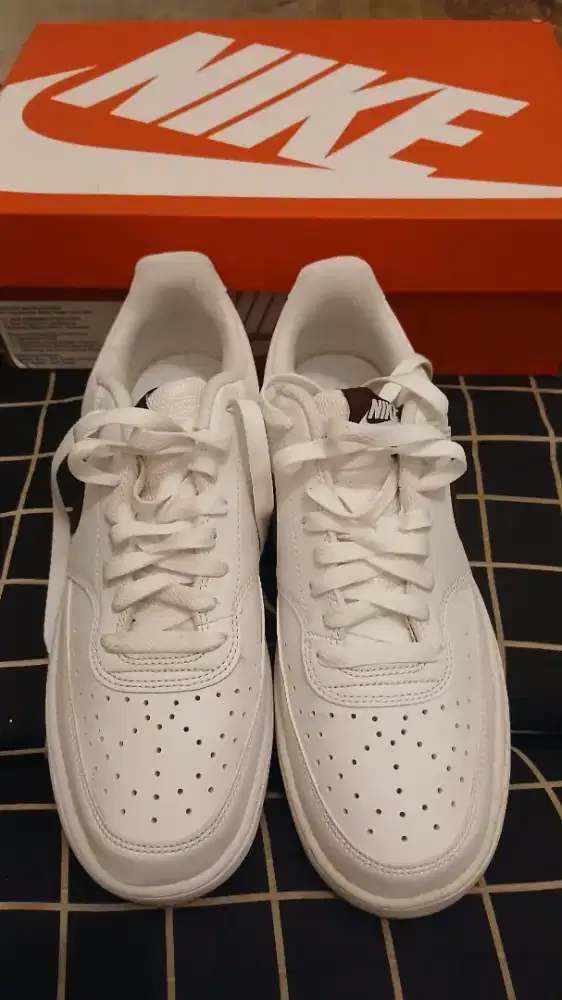 Nike Court Vision Low