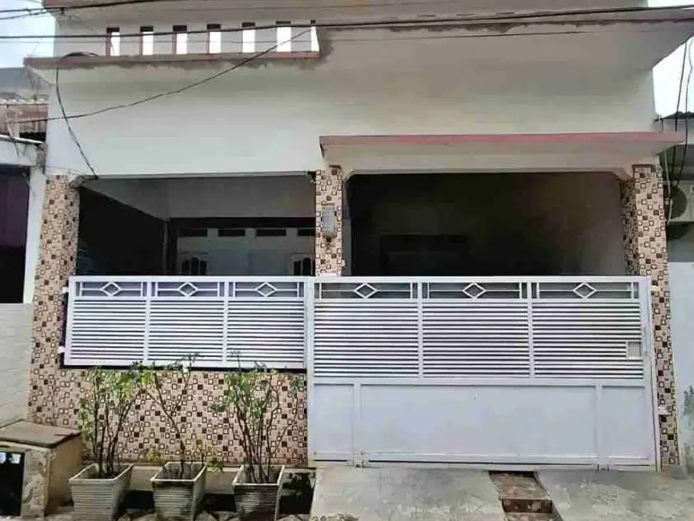 Rumah Cantik Bebas Banjir di Harapan Baru 1 Full Furnished Bebas Banjir