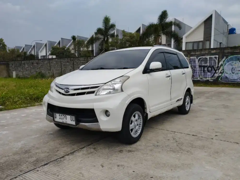 Xenia R Ativo 1,3 matic 2013 white