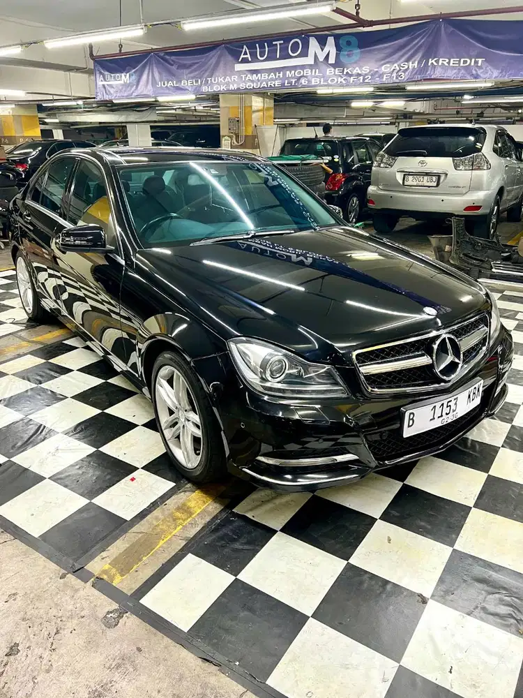 Mercedes Benz C300 Avantgarde (Panoramic) 2011