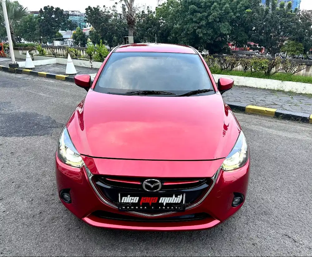 Mazda 2 Skyactive R Automatic 2015 Soul RED Tangan PERTAMA dari Baru
