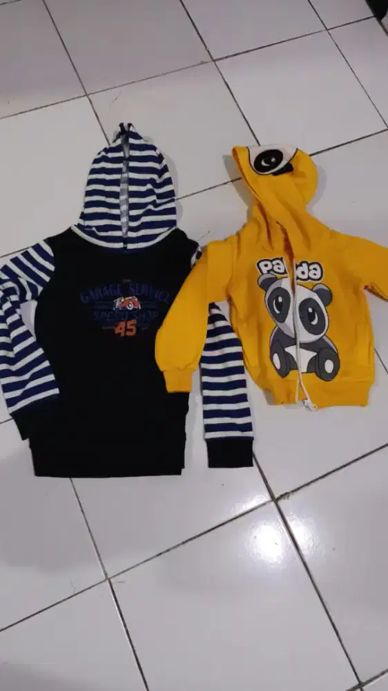 Jaket/switer anak cowo harga 2 pcs