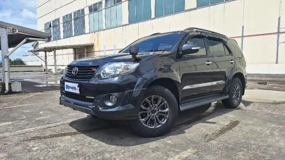 PROMO Low Angsuran Toyota Fortuner 2.7 G TRD Bensin-AT 2013 TLR