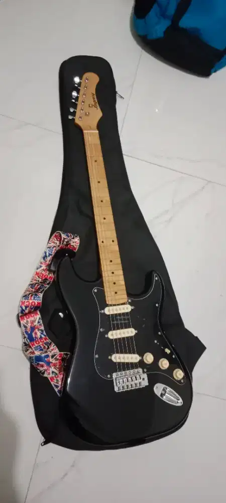 Dijual Gitar Elektrik Legacy