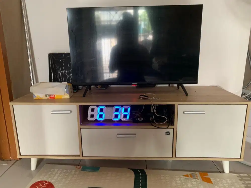 Tv Cooca 32 + Meja Tv Pira
