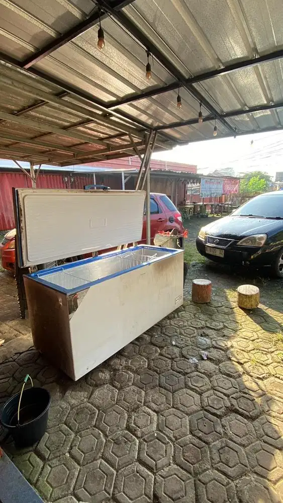 Freezer Box 600 liter Masih Bagus