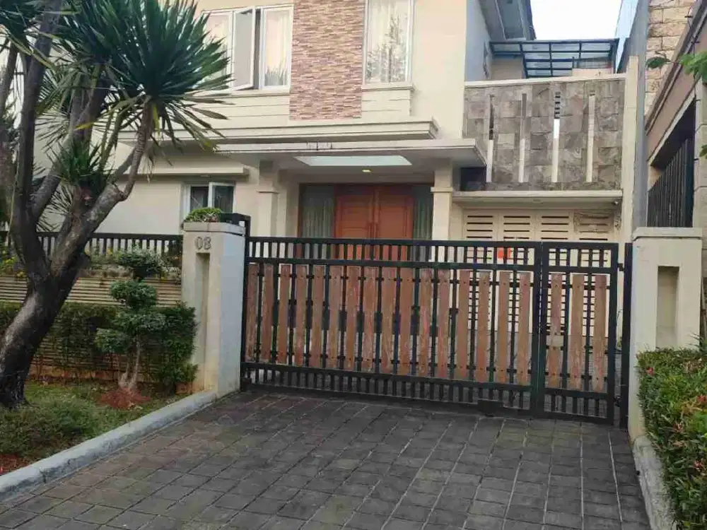 Dijual Rumah Fully Furnished di Cendana Golf Lippo