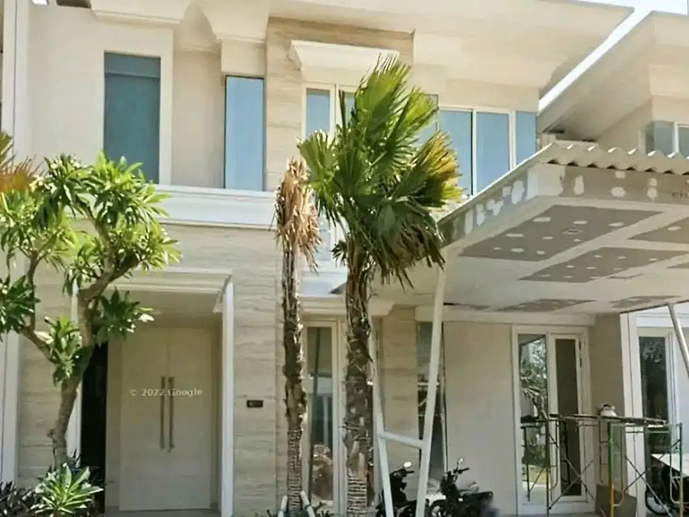 Dijual Rumah Pakuwon Indah La Riz Wood Residence 210 m2 Lebar 10 SHM