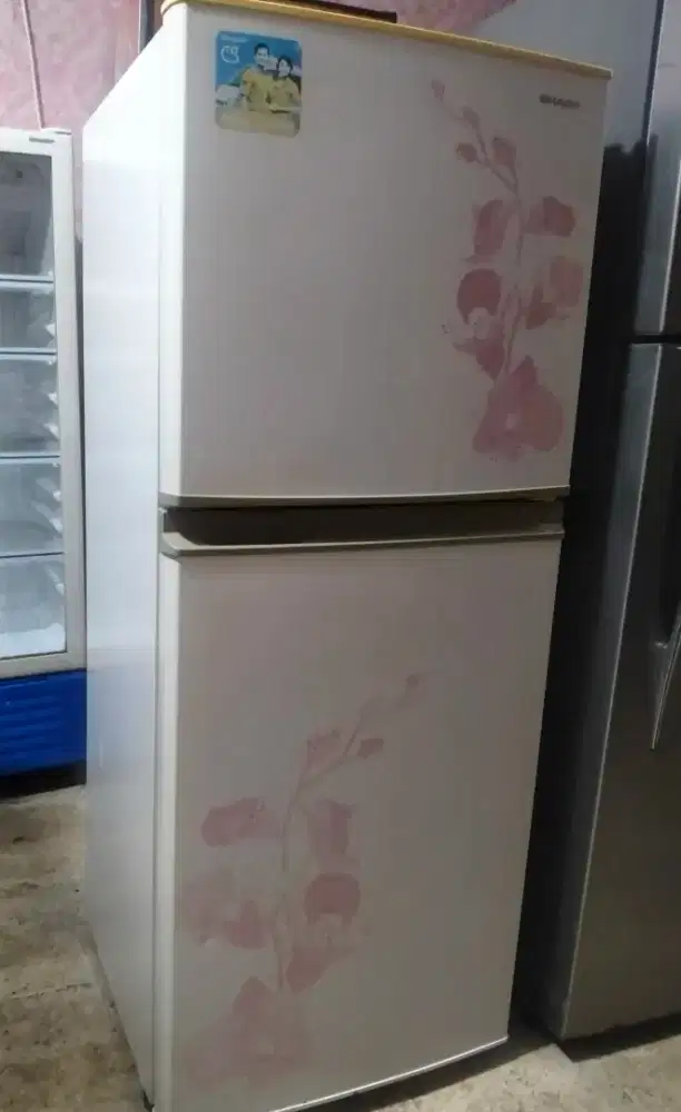 Kulkas Sharp 2 Pintu Mulus