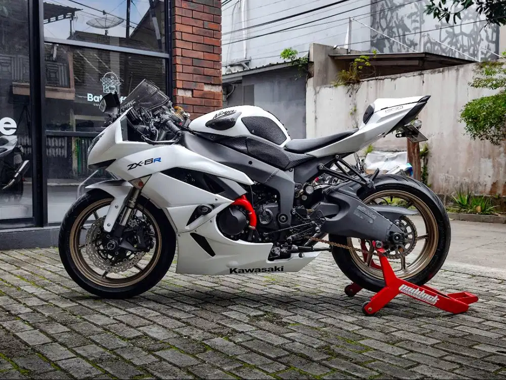 Kawasaki ZX6R 2011 Putih Langka FP Istimewa TT FULL MODIF ZX6 ZX