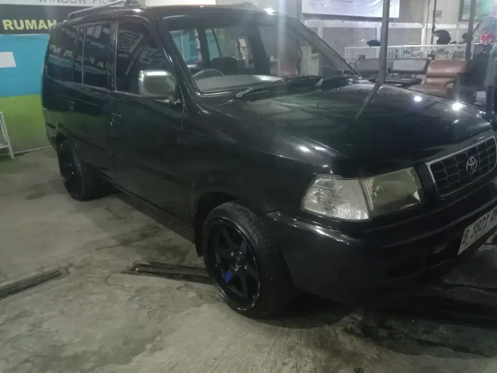 Toyota Kijang 2000 Bensin