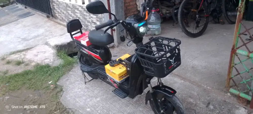 Sepeda listrik uwinfly mulus siap pakai