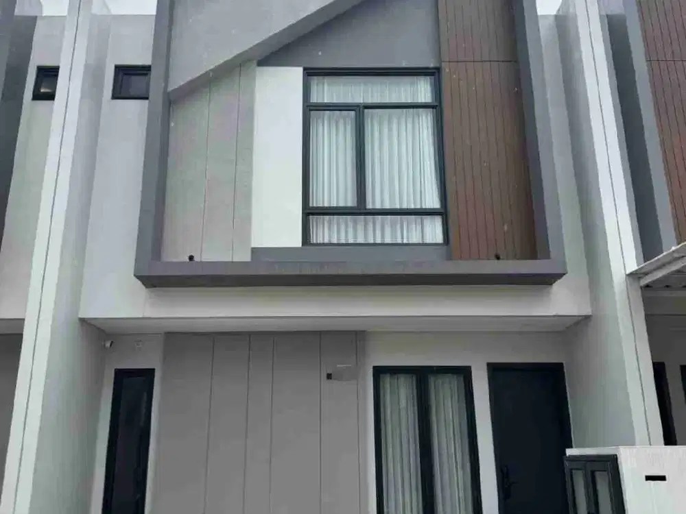 Rumah di Cluster Nismara Kota Harapan Indah Siap Huni