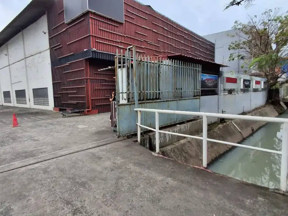 Dijual Ex Gudang di Pluit Raya, Jakatya Utara Sebrang Emporium Mall