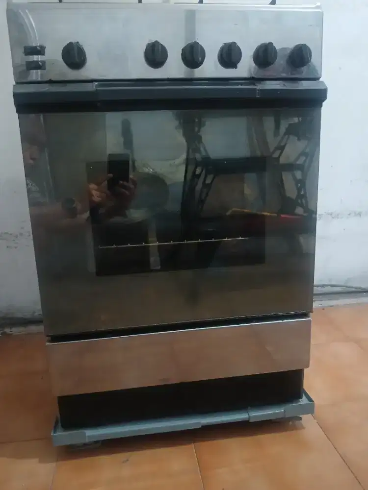 Kompor gas oven 4 tungku