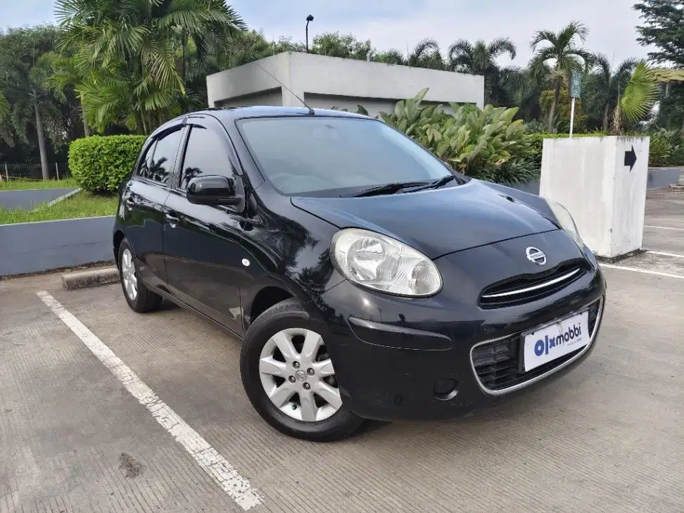 DP MURAH Nissan March 1.2 L Bensin-MT 2013  CABOD