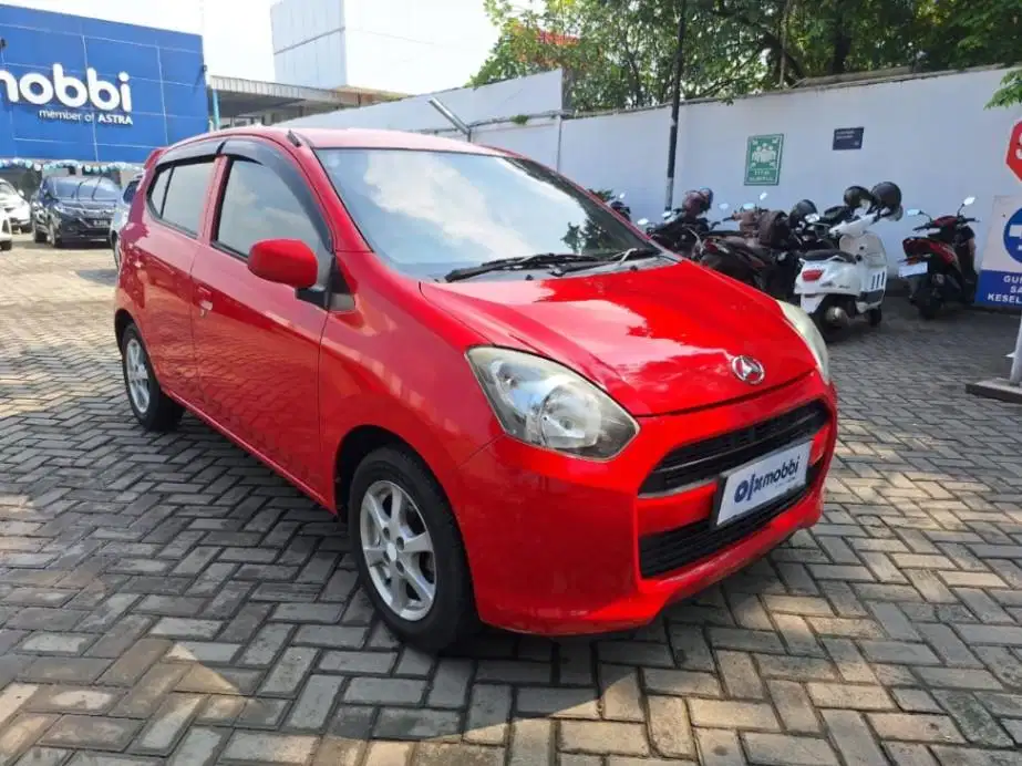 DP MURAH Daihatsu Ayla 1.0 M Bensin-AT 2015  CWOBB