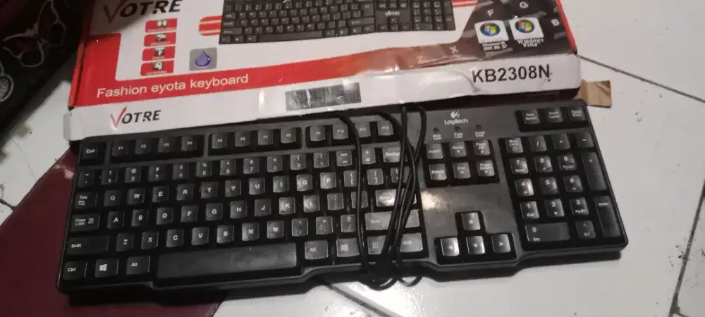 Keyboard komputer mulus no minus
