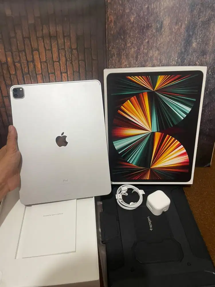 Ipad Pro M1 Gen 6 12'9inch 128 Lengkap Mulus