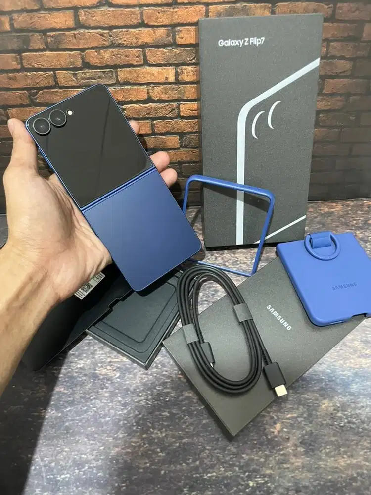Samsung Z Flip 7 12/256 Resmi Garansi panjang