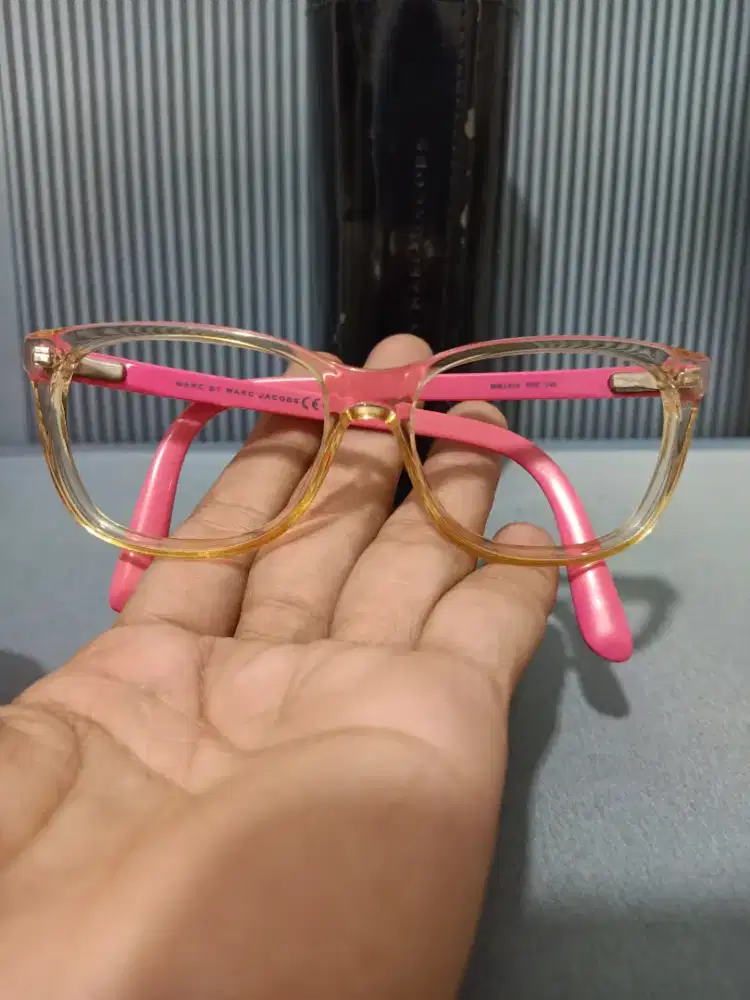 Frame kacamata marc jacob