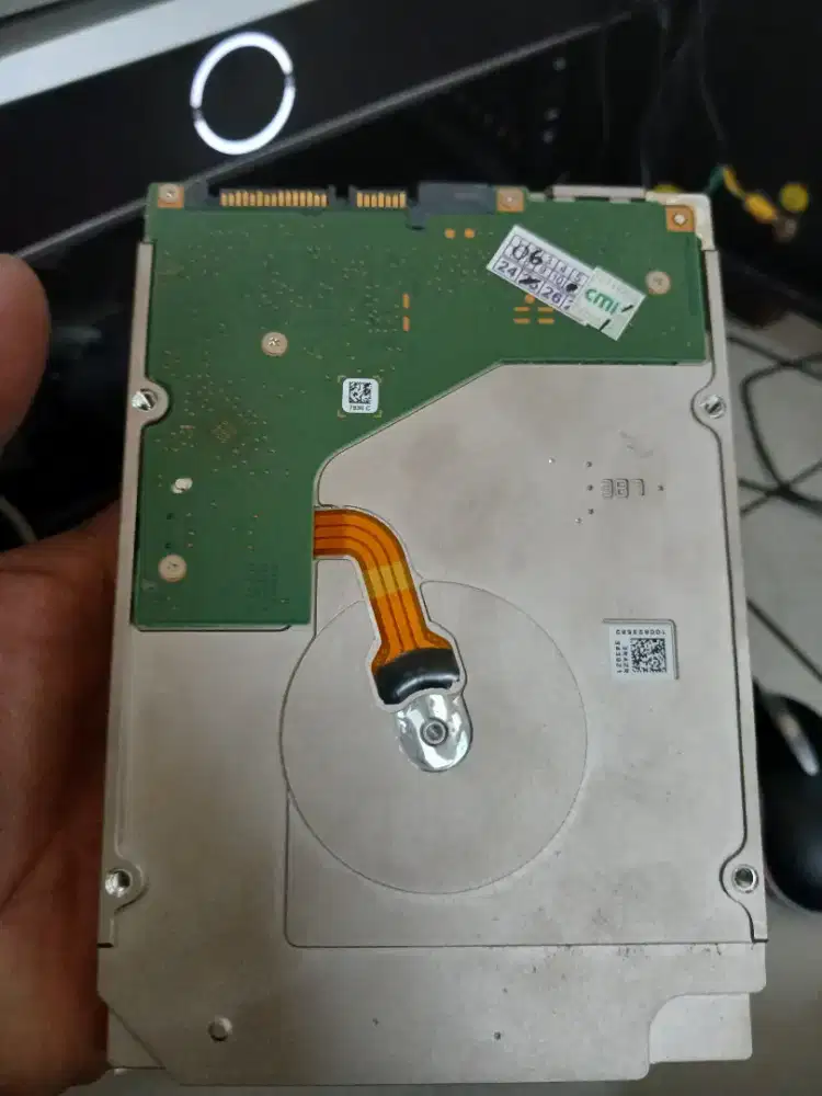 Jual hardisk 12 tb sagate skyhawk normal 100%