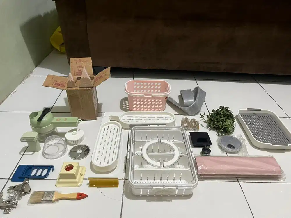 DIJUAL APA AJAH ITU