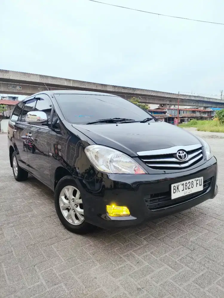 Toyota Kijang Innova / Innova 2.0 G M/T 2009, Odo Cuma ( 70 Ribuan ).