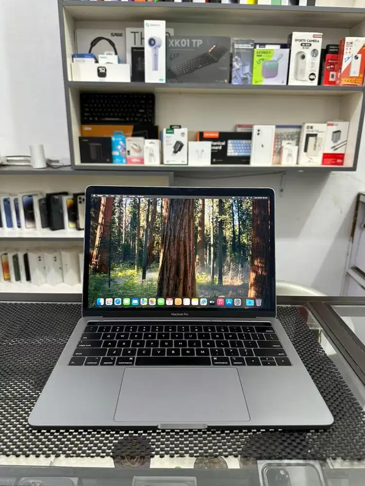 Macbook Pro 2019 Touchbar Core i5 RAM 16GB SSD 512GB