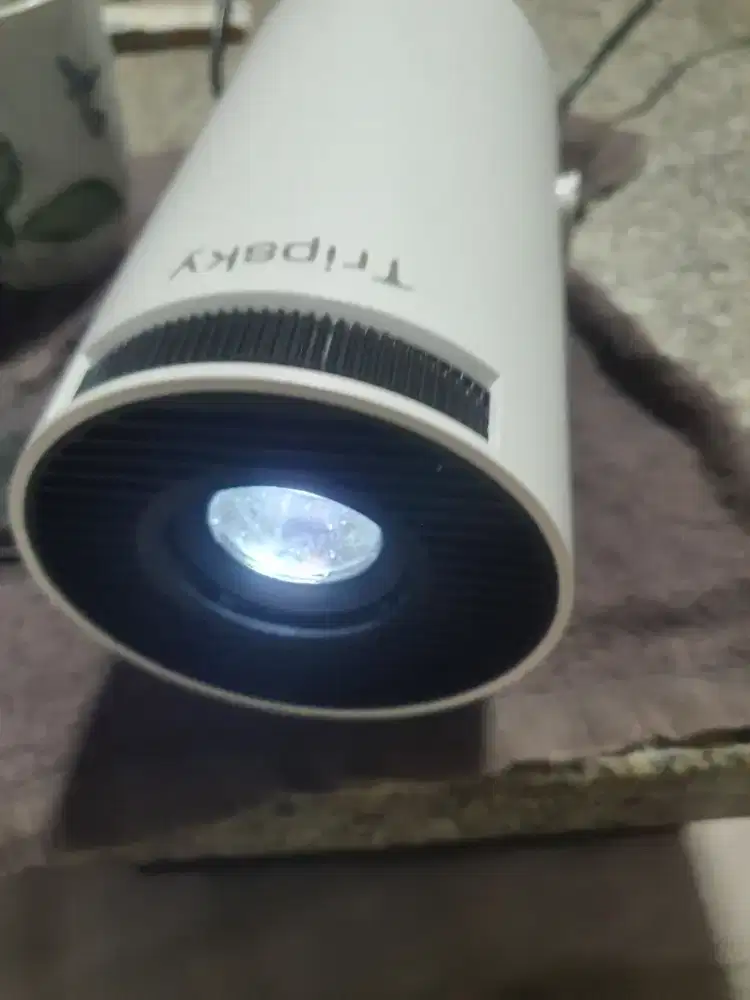 Projektor tripsky HY300 HD ultra