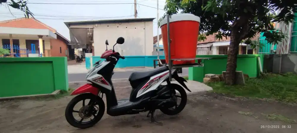 Honda Beat tahun 2016 (paket usaha)