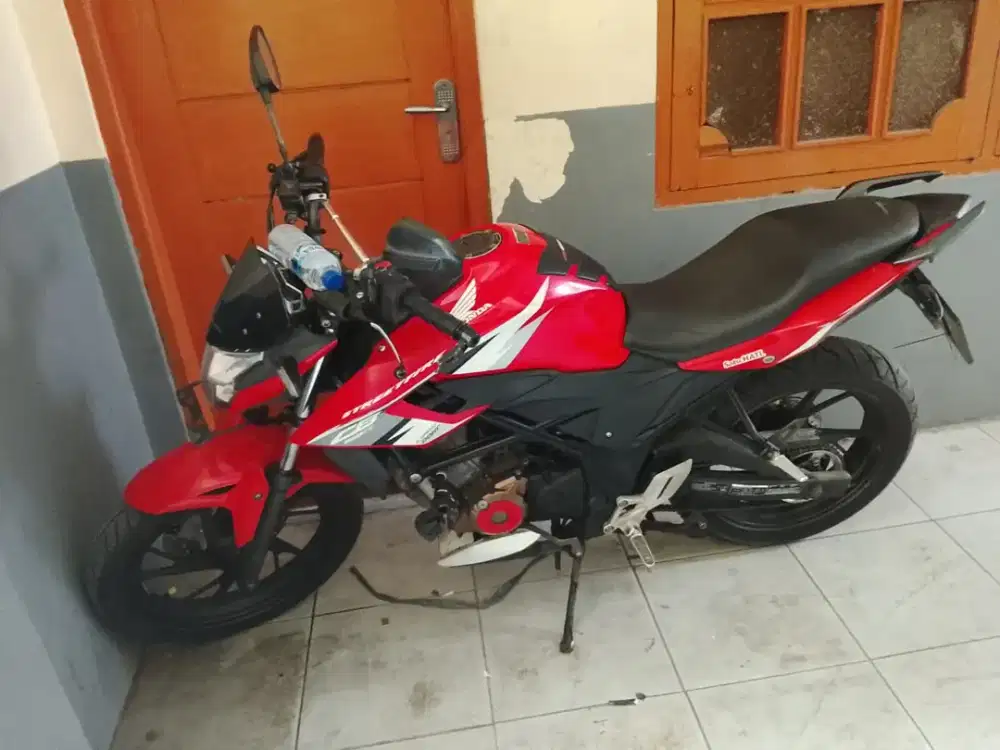 Jual motor honda cbr tahun 2017